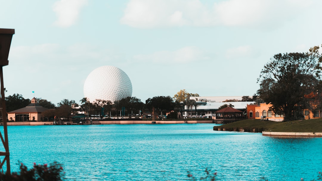 Disney On-Site vs Off-Site Hotels: Which Is Worth It in Summer?