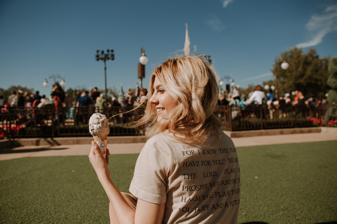 Best Frozen Treats & Cooling Snacks at Disney World This July